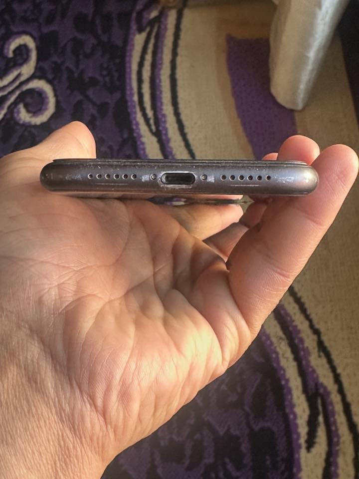 ايفون 11 عادي ذاكره 128 بطاريه 88 شرق اوسط مكفول بس ظهر مبدل مكسور وتر كله شرط الفحص السعر خاص مناسب التواصل *********** مكاني نجف كوفه
