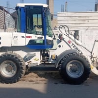 شفل للبيع نوع تركس موديل ٢٠٠٨ جاهز للعمل يشتغل كيله شوكيه واثنيهن وياه...