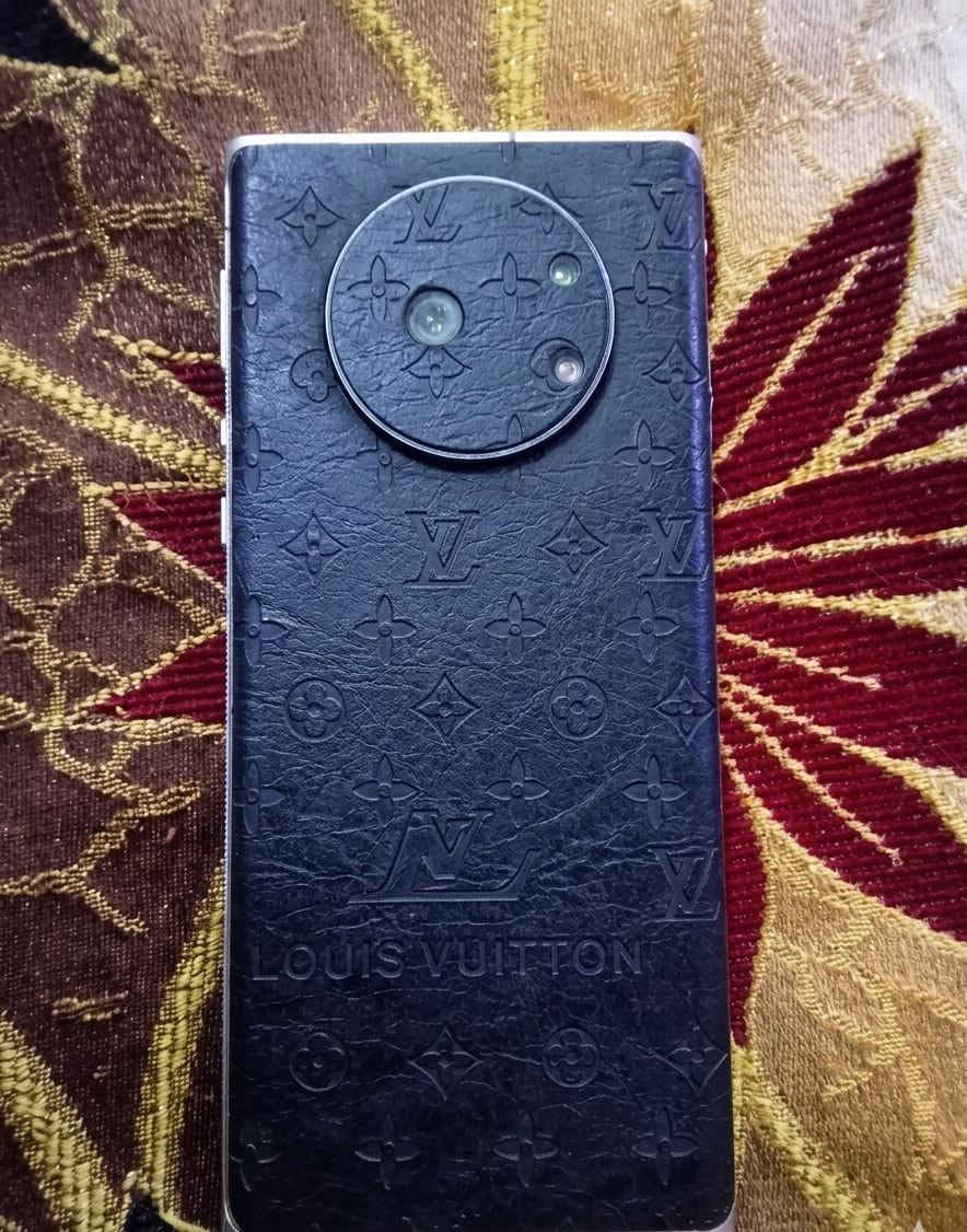 السلام عليكم 
هاتف لايكا1 الالماني
ذاكره256
رام12
معالج سناب دراكون888.5G
بطارية5000
ببجي 60فريم علultra HDR
جهاز بيه كسر بسيط يل ضهر ومغلف مو ماثر عليه
شاشه طبع خفيف مايبين 
السعر150 بيه مجال بسيط جدا


**إذا كنت صاحب هذا الإعلان وتريد حذفه لأي سبب، رجاءا أرسل رسالة إلى الدعم الفني**