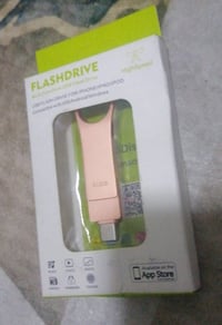فلاش USB • ٥١٢ جيجابايت • متعدد الوظائف