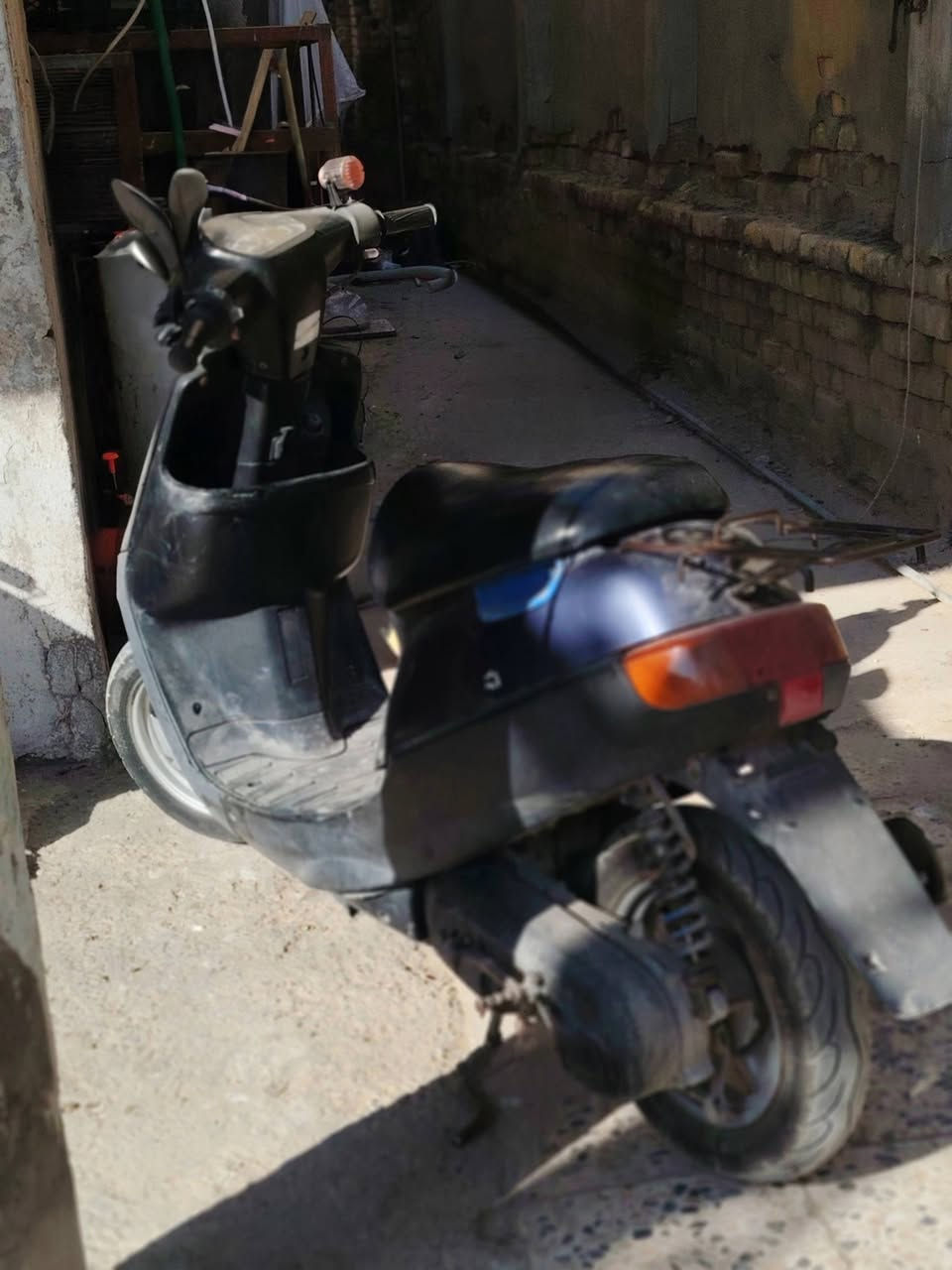 دراجه بطه ما مفتوحه بس الكهربائيات مايشتغلن بسبب الرطوبه السعر 600 وبيه مجال
رقم للتواصل ***********
