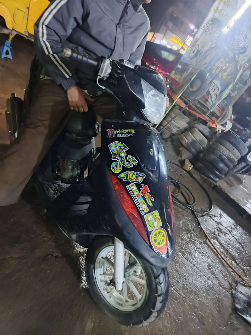 سلام عليكم ماكس عدلة دراجة نضيفة مكينة 55هاون نقصها لو باتري لو شخاطة ولعرموطة فالته ولكفر مال لايت طاك والسواد مال مكينة نقص تكدر تكلبها مال لعب تريد تكمل نقوشات وترجع بلاد سعر 375 وبيها مجال,
***********تقاطع درويش
