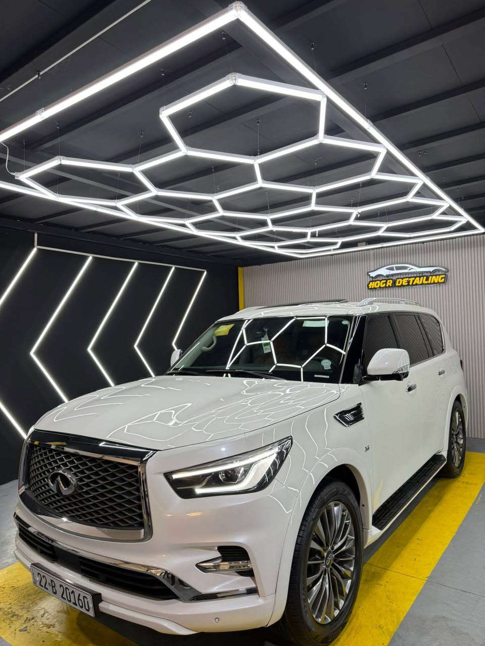 السلام عليكم ✋🏻
نيسان انفنتي QX80 2019 وارد خلیجی 
سیارە ماشیە ٤٨ الف کیلو اصل 
سیارە ماشااللە کلش جاهزە و حلوە من کل النواحی 
کتاب تضلیل مروری بیها .. 
——————————————————
سياره مكفوله من الشخط والرصعه ومن فتح محرك ومن كلشي كفالة عامة شرط كلشي
————————————————-
موديل / ٢٠١٩  عداد المسافة / ٤٨ الف حقيقي شرط
———————————————————————-
السعر / ٣٤٨ ورقة ماكو هيج سعر بهيج نظافة 
———————————-
للاستفسار / ***********
مکان / السلیمانیە المرکز المدینە 
————————————
مواصفات بلاتنيوم فول VIP
(فتحة ، خمس كاميرات ، VIP ، کشنات تدفئە تبرید  ،،بصمة ، رادار امامي خلفي ، کامیرا دوارە ٣٦٠ درجە 
حساسات ، داخل الاسود و جوزی  ، شاشات DVD ، ثلاجة ، 
صندوق كهربائي ، تشغيل عن بعد ، تحكمات ستيرن ، فور ويل ) السليمانية, العراق
