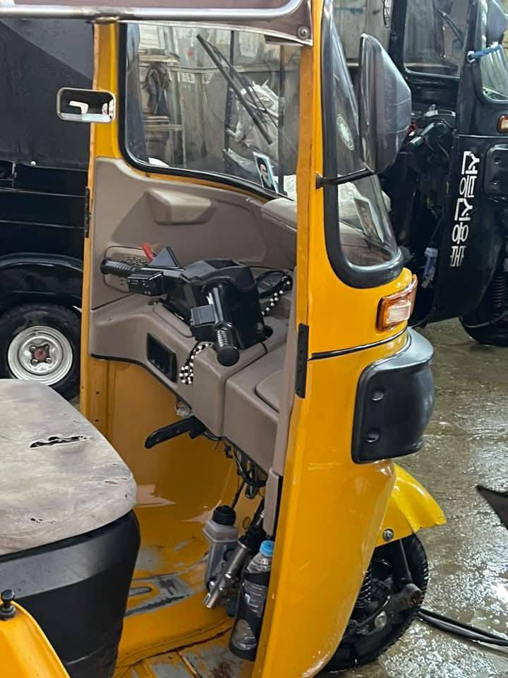 سلام عليكم شباب تكتك موديل 21شهر 11مكان مرقم بسمي مكان بغداد مكفولة عامة شراي يخابر***********
