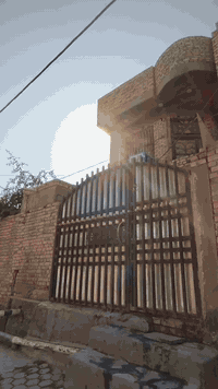 مبادره او نقد
🏠دار سكن للبيع🏠 ثالث بيت عن الشارع العام
___
⭕العنوان : شارع ستين
⭕ قرب صيدليه كبسولة
-------------------------------------
✨طابقين 
✨بناء حديث
✨كونكريت مسلح

♦️المساحة : 110م²

--------------------------------
✨ تفاصيل البيت ✨
____
⭕الطابق الأول : استقبال وصاله ومطبخ حار وبارد وصحيات وطارمه 
⭕الطابق الثاني :غرفتين وصاله وصحيات 

---+-+++

للاستفسار 
____
عنواننا ✍🏻
🔹شارع ستين مقابل صيدليه كبسولة

للاتصال ☎️
____
***********
***********
