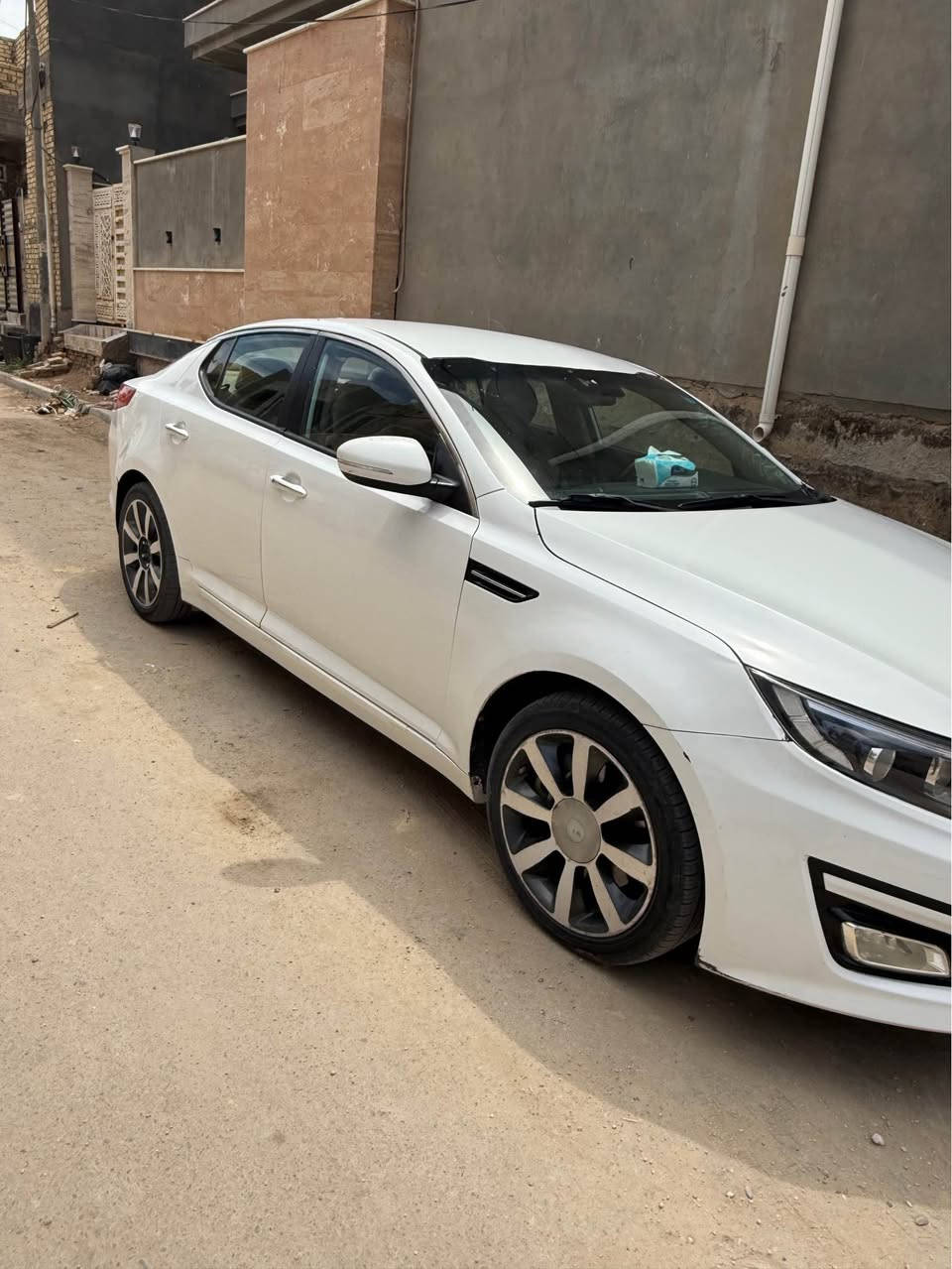 اوبتيما ٢٠١٤ خليجي 
قطعتين تبريد 
اشاير بالمري
تحكمات ستيرن 
مري شفط 
مكينه ٢٤٠٠ دوش
تخم تاير جديد 
السياره فول عدا الفتحه 
السياره بيها صبغ صفحة السايق 
مال جناي وخير من الله گير ومحرك مكفول 
السياره ب اسمي تحويل ثاني يوم 
مكاني ديوانية 
*********** ديوانية, القادسية

