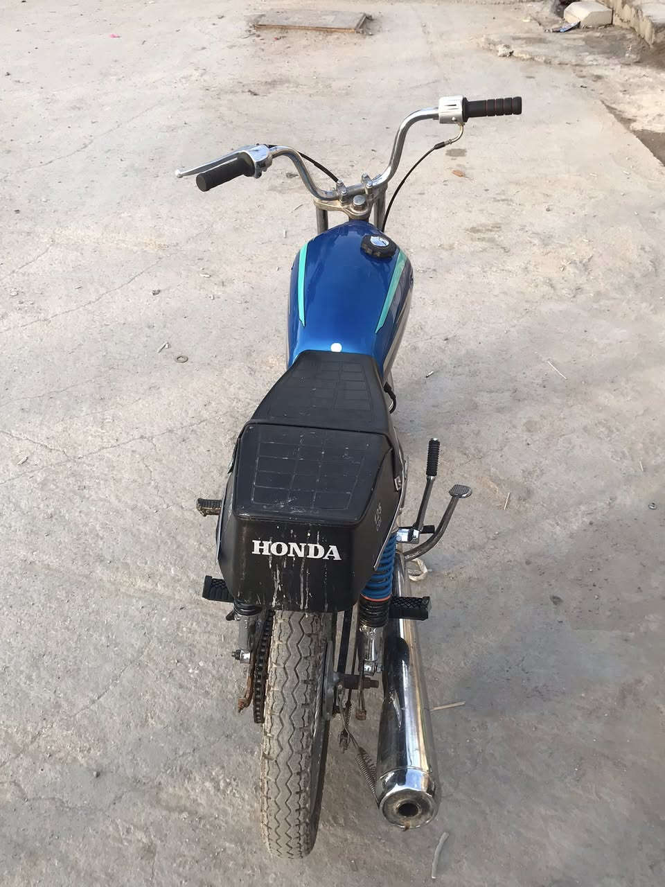 سلام عليكم
دراجه كلك كلك  البيع 
مكينه ارشه مامفتوحه بس ولفات شلعه ومعدل تشك الكاع 
500 وبيها مجال الشراي : مكاني ناصريه مركز 
رقمي  ***********
