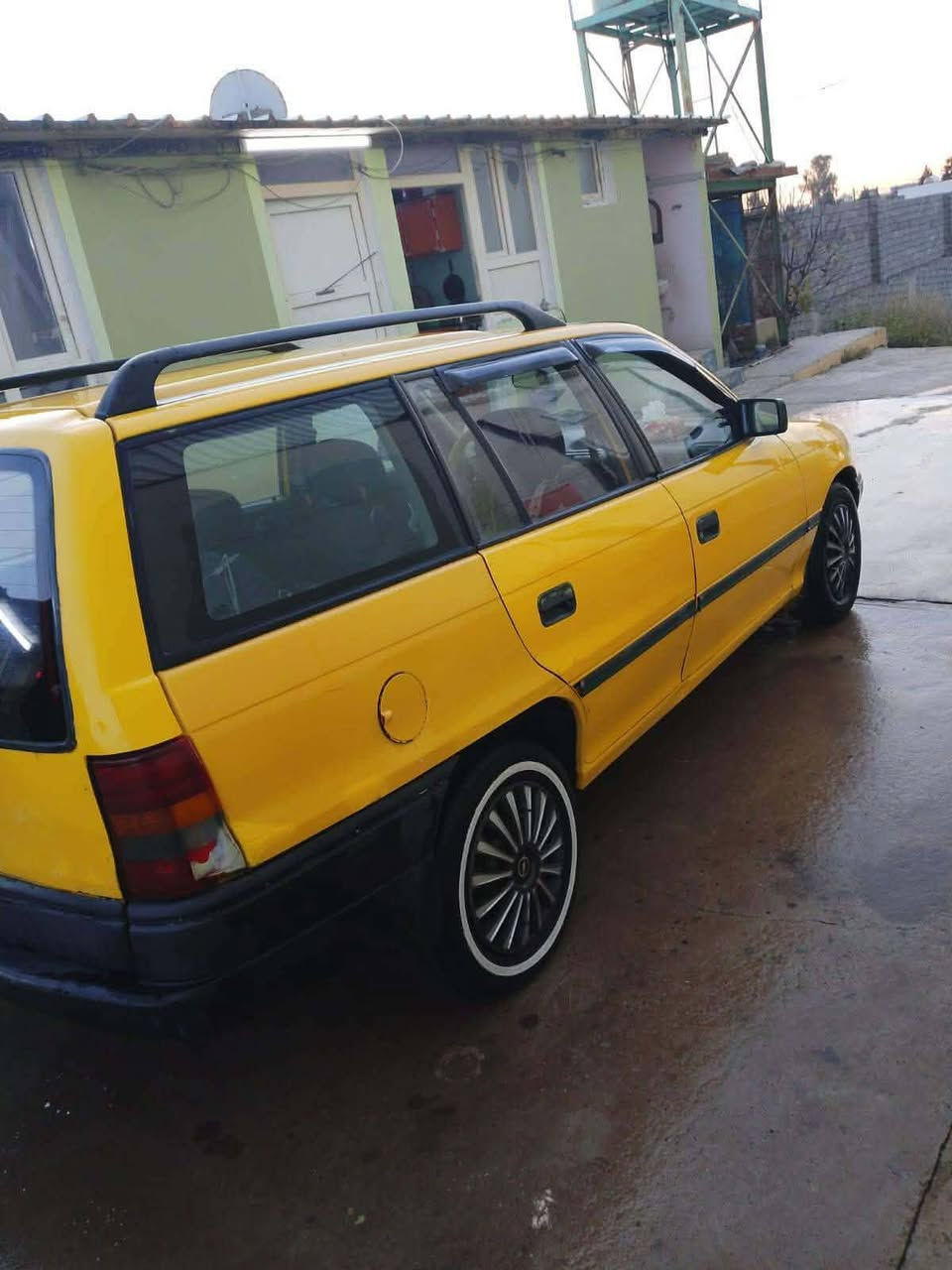 السلام عليكم سياره استرا موديل ٩٣ رقم نينوى  ألماني محرك كير كلو جديد بسمي سياره  تخم تير سياره حيل  حيل حلو كربون بنزين شرط الوكاله وتحويل   السعر ٤٣  وبي مجال


**إذا كنت صاحب هذا الإعلان وتريد حذفه لأي سبب، رجاءا أرسل رسالة إلى الدعم الفني**