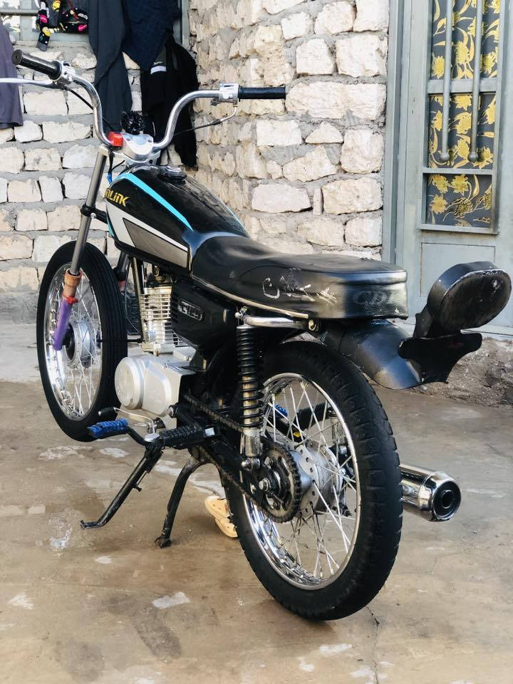 للبيع مكينه تايكر 23 بعدها بحيلها ماينقصها برغي كامله مكمله مكان رمادي 7 كيلو سعر 400 بيع فقط رقم *********** بي واتس
