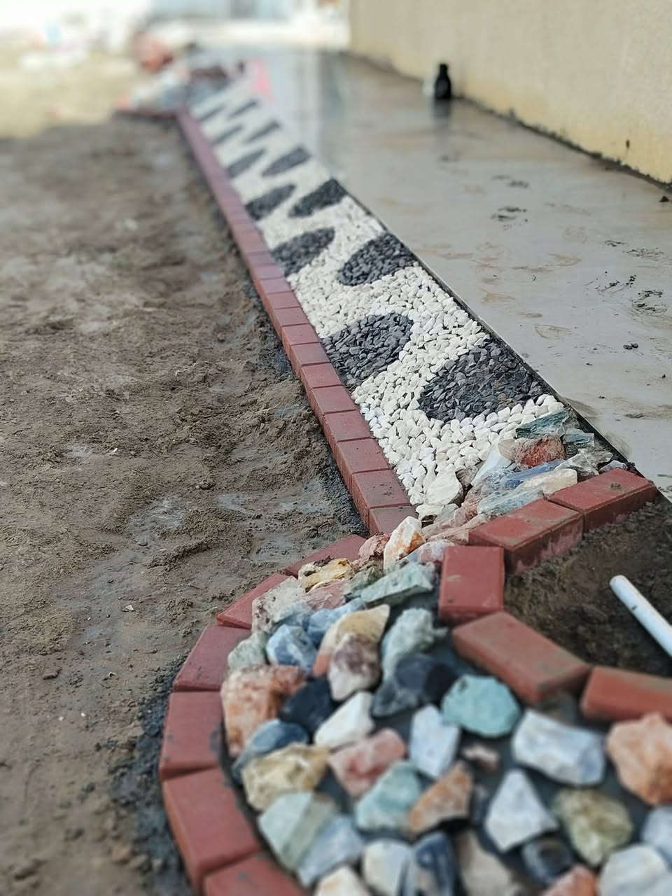 لسنا الوحيدين لكننا الافضل...*
✨
 بالدقه والأمانه  وروعة الديكورات الحدائق
 المنزليه 
💯
 كرسته وعمل بدقه عاليه متوفر بخمس الاوان اساسيه  ويوجد حجر مخصص الزوايا والركان  مع زراعة الاثيل بكافه انواعها  وبصوره جيده جدا ..***********
