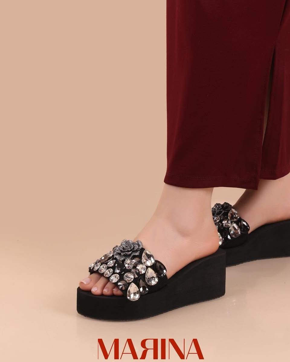 ⁨ ⁨ ⁨ ⁨ كولكشن الصيف☀️من MARINA 
سابوا  يجمع بين الأناقة والراحة… 
Size:-37-38-39-40-41
متوفر في جميع فروعنا
🚚 توصيل بغداد وجميع المحافظات
كلفة التوصيل: 5000
للطلب والاستفسار: *********** 📞
اختاري القطع من MARINA⁩
