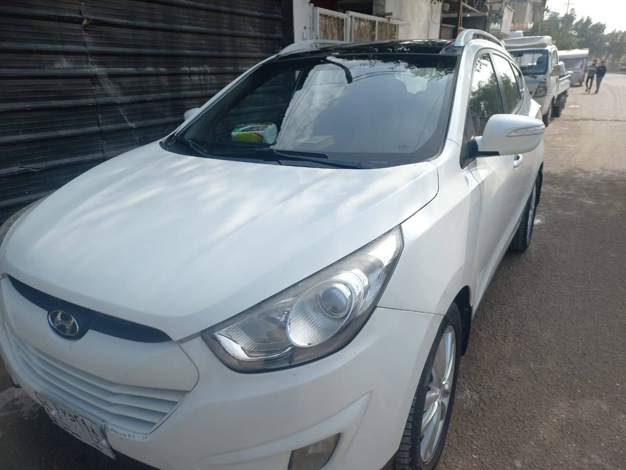 السلام عليكم ..توسان 11 مكفولة كفاله عامة ما عدا شخوط وتكحيل بسيط السعر 133$ ورقة
كير مكينة حدادية تبريد وتدفئة كهريائيات كله مكفول 
مكانها بغداد بلديات
بانو راما  اشاير بالمري  تخم تاير مكينة 2000 دوش 
السيارة بسمي تحويل مباشر 
***********
