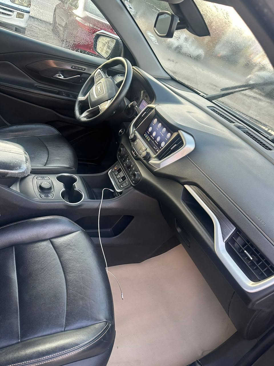 السلام عليكم 
GMC:تيرن 2019 تيرن   (SLT)
رقم اربيل الجديد سنويه ساريه لحد 2031
هزه ساريه لحد شهر ال11 2026
تقييم الهزه السابقه 100 من 100
السياره ماشية 63000 كم حقيقي
وارد امريكي الحادث دعاميه خلفيه مع حادث بسيط جدا من الامام بدون صبغ خشم البنيد على البارد بدون اير باك وبدون تكسير من الامام ويوجد تقشير بسيط من الجاملوغات الاماميه بسيط جدا بدون اذيه للتكم الاماميه 
مفتاحين للسياره بصمات اصليه مال الشركة
الابواب جميعها بصمه مع جنطه كهرباء 
گير بيانو دگم مكفول محرك مكفول من التنقيص والتبخير 
كشنات جلد وكراسي اماميه كهربائيه وميموري مع تدفئه كراسي اماميه مقعد وظهر 
مرايات جانبيه قلابه مزوده بالاشارات بلاديه 
المحرك 1500 تيربو 4 سلندر اقتصادي 
وضعيتين قياده للسياره تحكم بالماوس 
تحكم ستيرن كامل مع تدفئه للستيرن
مكان السياره بغداد
المطلوب (157)$للستفسار
(***********)
