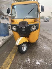 تكتك للبيع موديل22شهر السابع بيها بس ضربه بلعضد الخلفي السعر خاص 07747...