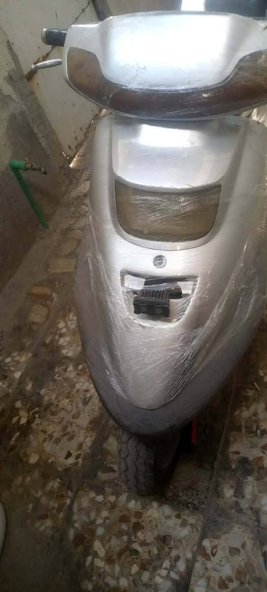 السلام عليكم اخواني جميعا دراجه نظيفه ياباني ١٠٠ ام البليته مال بيت من شركه مشتريه وبيها مكاتبه شركه مكينه ناعمه وكابرتيت اصلي مالها شغل وطلع وين ميعجبك سعر ٤٠٠ الف عنوان تقاطع السفاره قطاع ٢٢ رقم هاتف *********** ابو علي الساعدي وشكرا جزيلا
