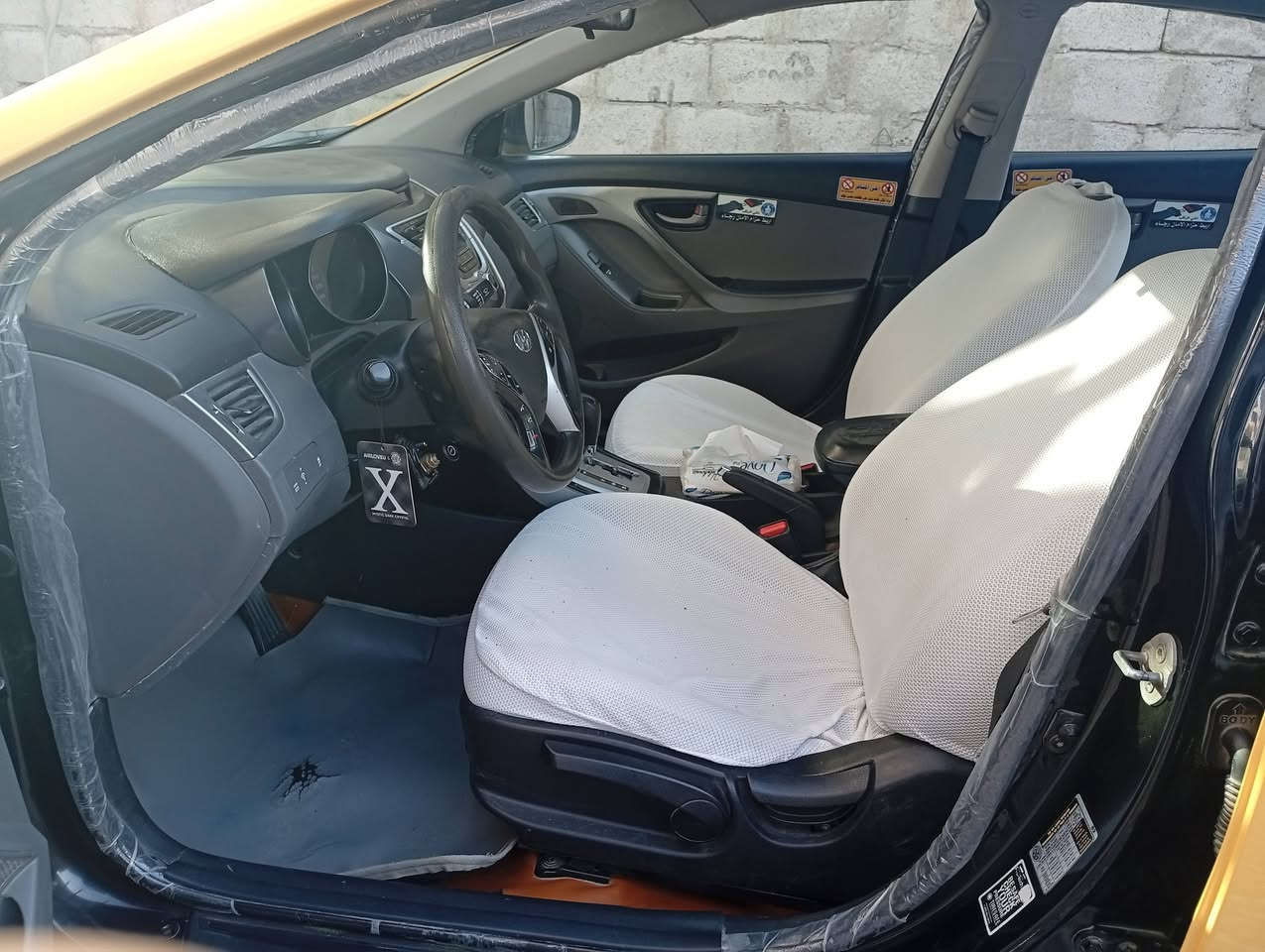 السلام عليكم شباب من رخصه لادمن الانتره موديل 12 بجم محدث 15 السياره كنديه مكينه بيهه تنقيص صدر جديد تخم ويل أو تايرات جديد مراوس بيجو بارص من 20 فما فوق السعر 95 ورقه بيهه مجال بصيط السياره مصفره هيه أو مرور تحويل مباشر رقم الهاتف ***********
