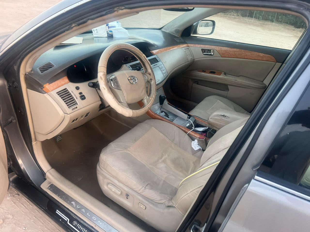 سلام عليكم افلون موديل 2006 فول مواصفات فتحه مكفوله من ضربه بس مصبوغه عام للجماليه ومبدل بيها جاملغ وبنيد بلاديات كير محرك تبريد جديدات كلش تايرات جدد مكانها البصره زبير  سعر 90$ وبيها مجال تصال ***********
