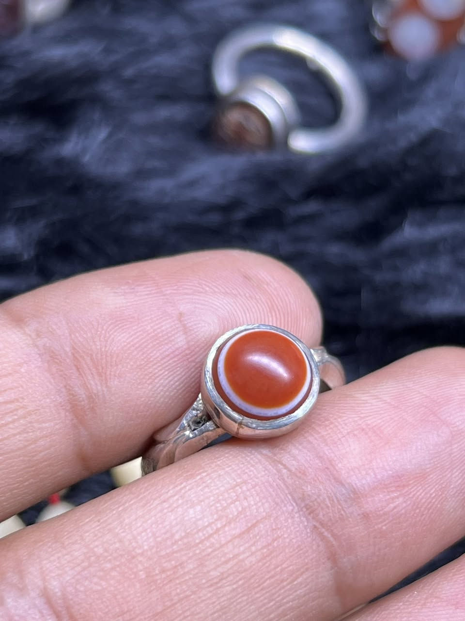 خاتم جزع بقراني
صياغة يدوية

الشراي***********

المكان بغداد حي اور توصيل ماعندي
