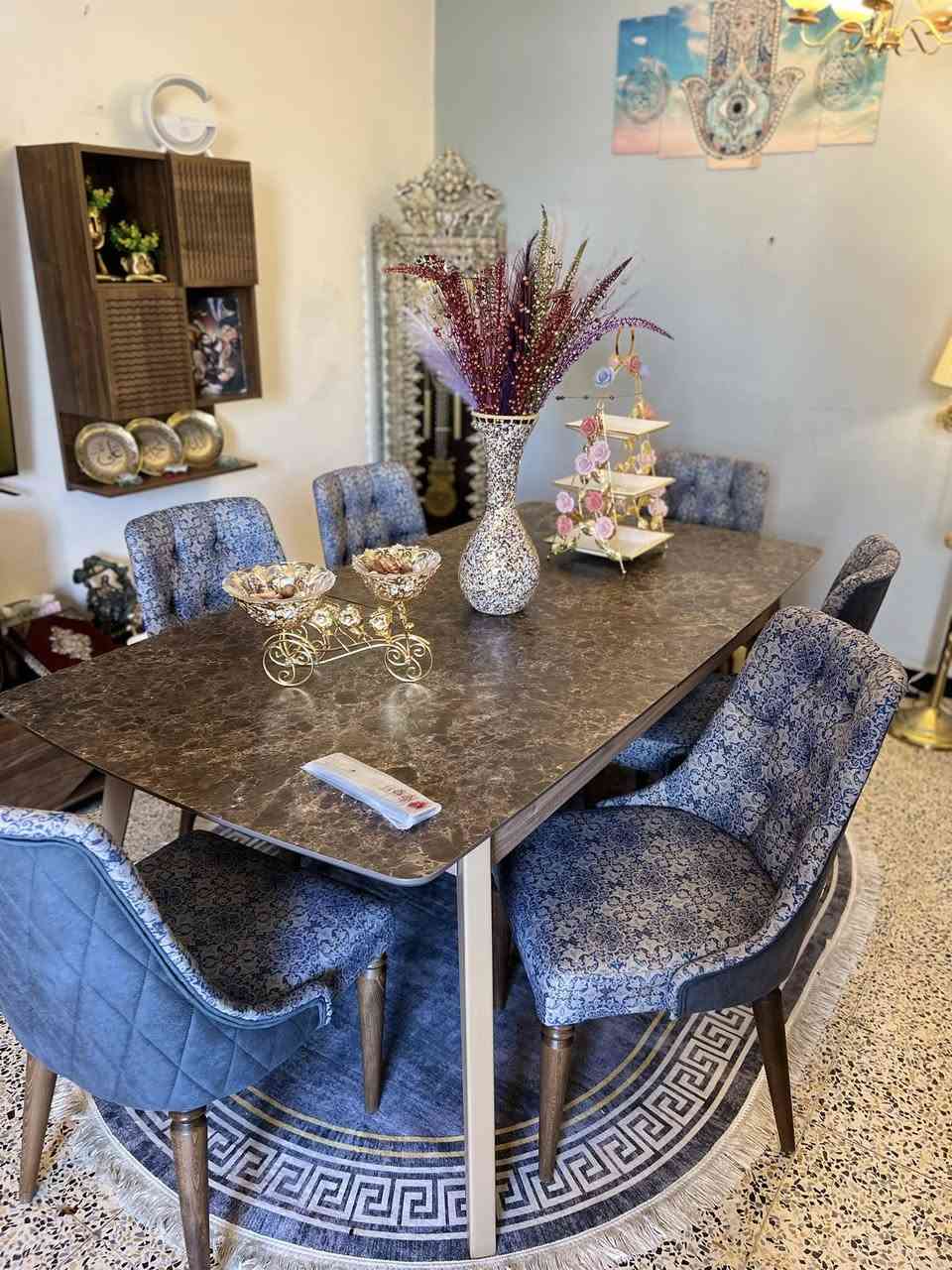 ميز طعام تركي خشب طبيعي شبه جديد عنوان بغداد سعر 460 تواصل ***********
