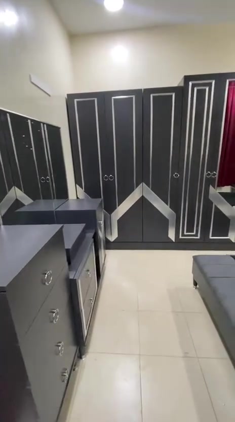 غرفه نوم اللبيع استخدم قليل 5اشهور 750بيهه مجال بسيط ‭0772 121 9929‬
