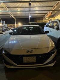 السلام وعليكم للبيع هونداي النترا 2022 خليجية كفالة من الصبغ  فول مواص...