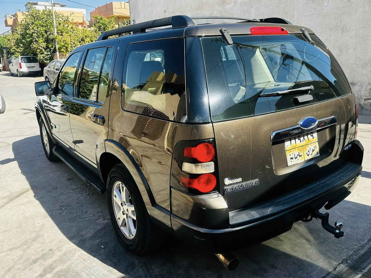 فورد اكسبلور موديل 2008 شركة نيڤا 7 راكب 3 قطع تبريد كشنات جلد دفيدي فتحه بدون صبغ بيهه بارد الباب الخلفي صفحة السكن 
السعر 110 وبي مجال
للتواصل واتساب لو خاص فيس 
 
***********
