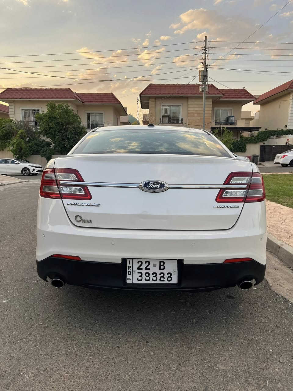 للعشاق التميز وفخامة الامريكي🔥🔥
Ford_tarues limited (NIVA)
فورد تورس (خليجي شركة نيفا)
ليمتد فول للاخير 1/1
الموديل :2013
ناقل السرعة ؛أوتوماتيك سبورت
عدد السلندرات ؛ 6 سلندر
حجم المحرك: 3.5L
القدرة الحصانية ؛ 288hp
نظام الدفع ؛ امامي
دواخل اسود 
الدواخل:7الوان
بصمة ابواب وبصمة تشغيل+تشغيل عن بعد
 جلد - كهربائي - تدفئة - تبريد - مساج-سترين تدفئة
وسادات هوائية ؛ 10 + 3 شاشة + رادار امامي وخلفي + حساسات+اوتو بارك
قياس الإطارات ؛ 20انش
السقف: سلايت رووف
بردة خلفي 
بيها ثلاث مكانات صبغ 
جالملغ جهة السكن 
 و الجاملغ الامامي 
والخلفي جهة السايق 
 بدو حادث بدون ايرباك بدون دواخل صبغ للجماليه اثر دحجات وشرط الصبغ درجه اولى
 وسونار موجود 
المكان اربيل  
السعر 130$
للتواصل ***********
