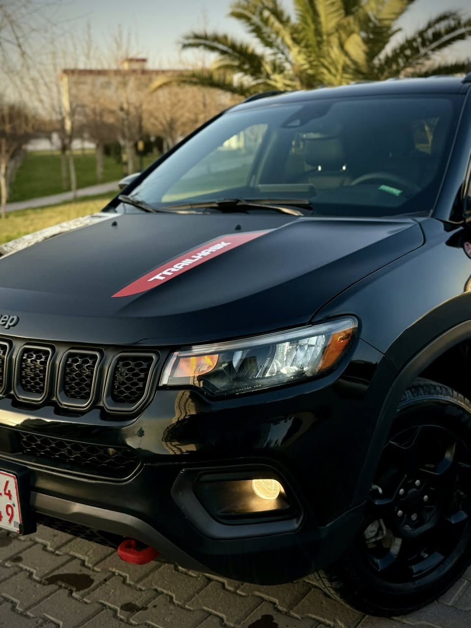 JEEP COMPASS Trail Hawk 2024
‎جيب كومباس تريل هوك  
‎ موديل2024شكل الجديد
‎ ،ماشيه 10 الف فقط
‎فول فول مواسفات TRAIL HAWK
محرك 4 سلندر 2000 تيربو 
‎فور ويل 
OFF ROAD PAGES 
‎، شاشة كبيرة
‎كاميرا ، كشنات جلد
كشنات كهرباء كشنات تبريد كشنات هيتر ستيرن هيتر
لايتات زينون ليد بك لايت ليد 
شحن واير ليس
‎، تحكمات ستيرن جهتين ، سايد بريك بصمة 
‎، تبريد وتدفئة قطعتين امامي وخلفي ,
‎تشغيل عن بعد ، رادارات امامي وجانبي مع نقطة عمياء حساسات خلفي ، مثبت سرعة ذكي تفاعلي ، نظام تحديد مسار ، اوتو ستوب توقف تلقائي ، بصمة أبواب
‎صندق كهرباء  
ABS,TC,NAVIGATION,GPS,WIFI,bluetooth,AWD
‎نيزام اوف رود SNOW,MUD,ROCK,SAND
‎سياره رقم كاتي تترقم شمالي فقط اربيل سليماني دهوك
‎حادث خفيف راس بنيد بدون ايرباگ بدون دواخل 
‎لغد شاصي كل بشرط 
بجم كل بيلادي
‎مكان السيارة في السليمانيه 📍
سياره بدون رقم تترقم شمالي فقط 
سليماني اربيل دهوك

‎للتفاصيل اكثر التواصل على الخاص
*********** 📞
