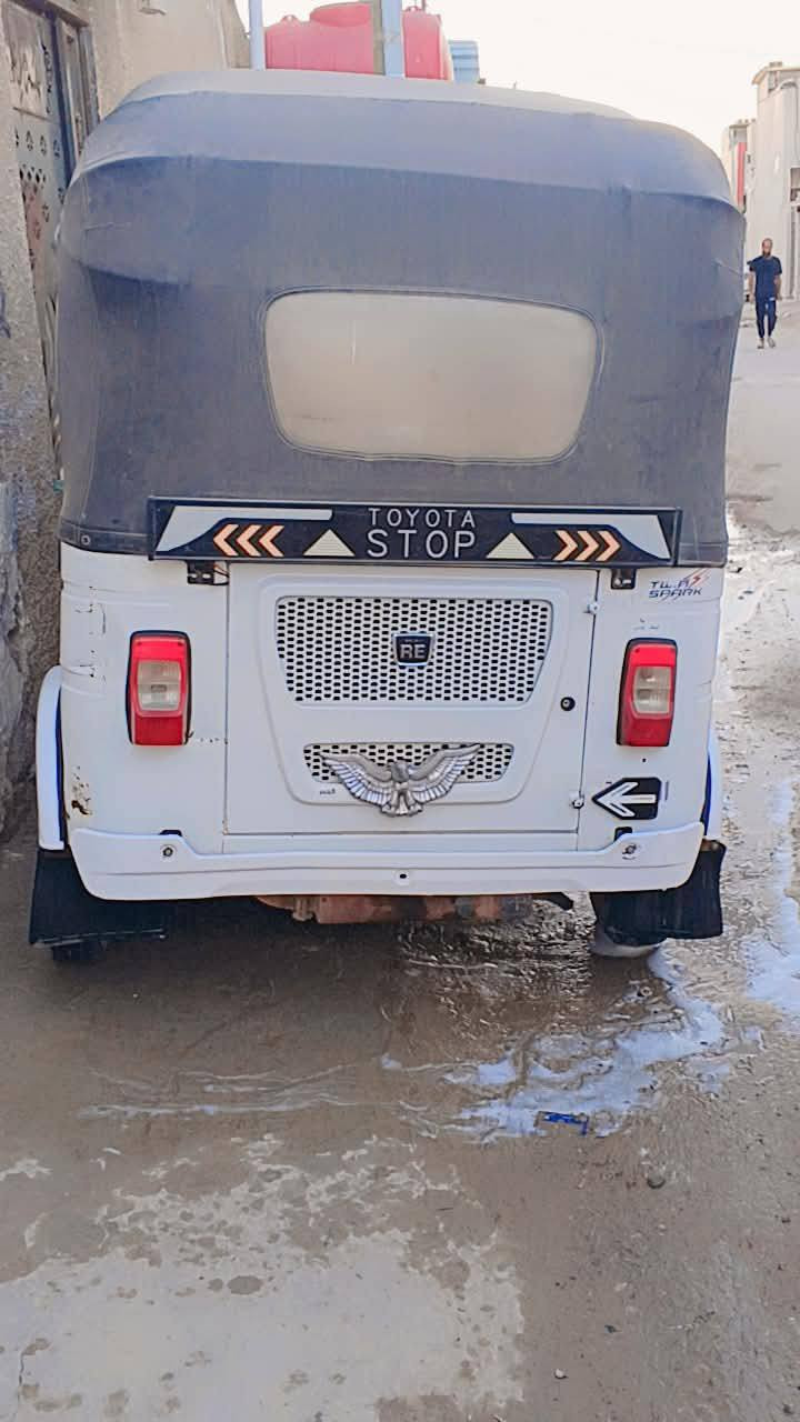 السلام عليكم تكتك اللبيع موديل 2022 شهر 11 تكتك رقم وسنويه خير من الله المكينه سبانه ماطابتلهه مكفوله الكشر هاذا كدامك مكان بغداد مدينه الصدر الاتصال *********** متواجد على الواتساب
