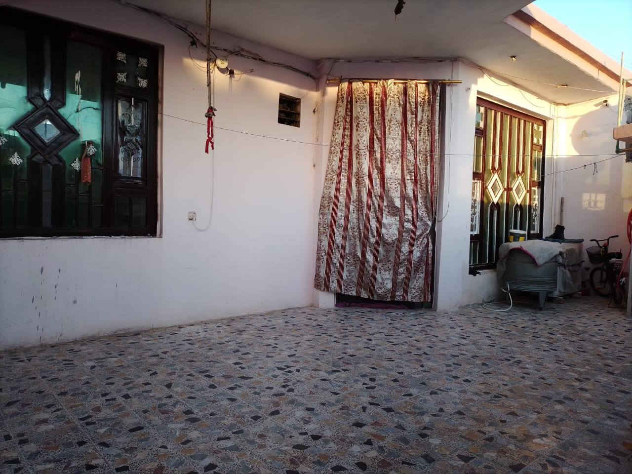 دار للبيع حواس نزلت جبار الكهربائ  مساحه 200 متر  يحتوي🏘️ علئ غرفتين نوم صاله استقبال ومطبخ  طرمه كراج سياره 
يرهم مراوس  
***********
