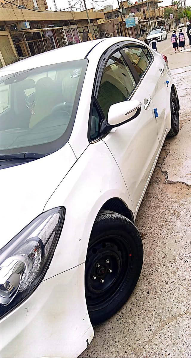 السلام عليكم ورحمة الله وبركاته 
اخوان للبيع سيراتو 2014 خليجي ابيض 
محرك 1600 بشرط
كير كفاله 
مري شفط 
اشاير بالمري 
تحكم ستيرن جهتين 
شاشه كار بلي كامره دواره 
سنتر لك 
رقم اربيل باسمي تريد تحويل او وكاله حاضر 
هزه تنتهي 2029 
السيارة عليها تخم تاير جديد صدر امامي خلفي قبل 3 إيان مبدله نوزلات بلكات فيت بم جدد سويتلها ادامه كامله 
السياره بيها صبغ 3 قطع بجهت راكب و جهت السايق بيها اقل شبر 
السعر 102وبيها مجال بسيط 
للاستفسار ***********
