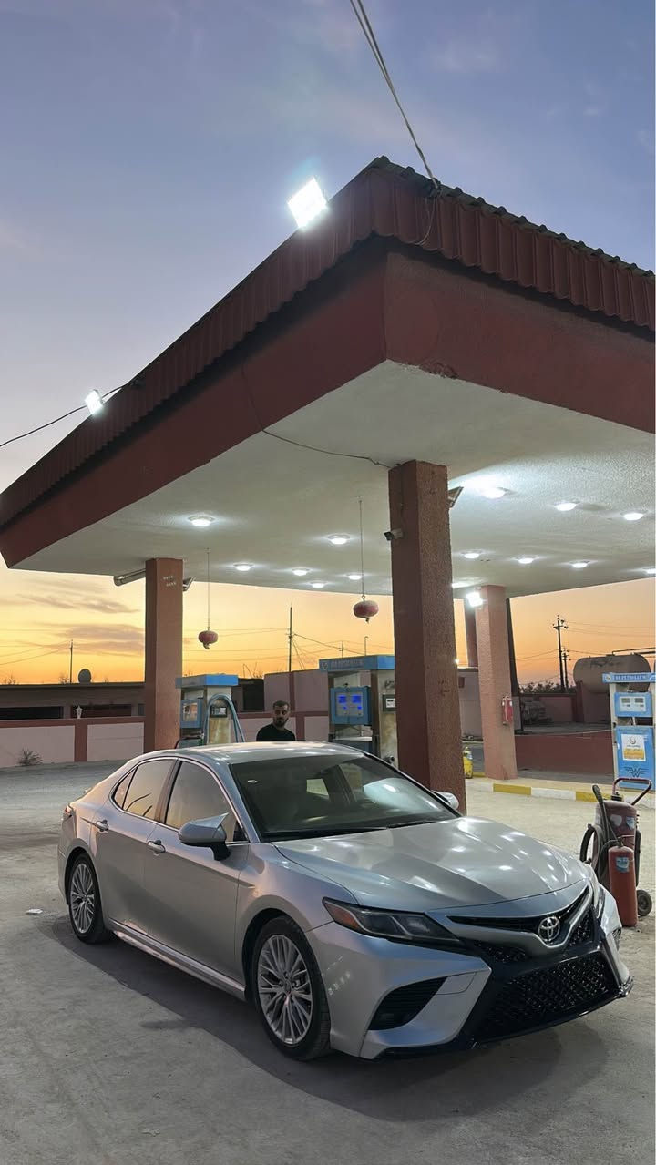 Toyota camry se 2018
یەک پارجەی سبوخە بەس بولند
سەرە شانسیەکی گرتیە
هیج ئیرباگی نەتەقیە بەشەرت کۆمپیتەر 
ناو بەتانو هەموو شتی بە شەرت
سێ جێی گجکە pdrهەیە
گیر مەکینە بە شەرت
سەیارە جایز جایزە
سیارەکە زۆۆر جوانە
ژ.م *********** اكر, نينوى
