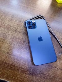 آيفون ١٢ برو • ٢٥٦ • بطارية ٧٩