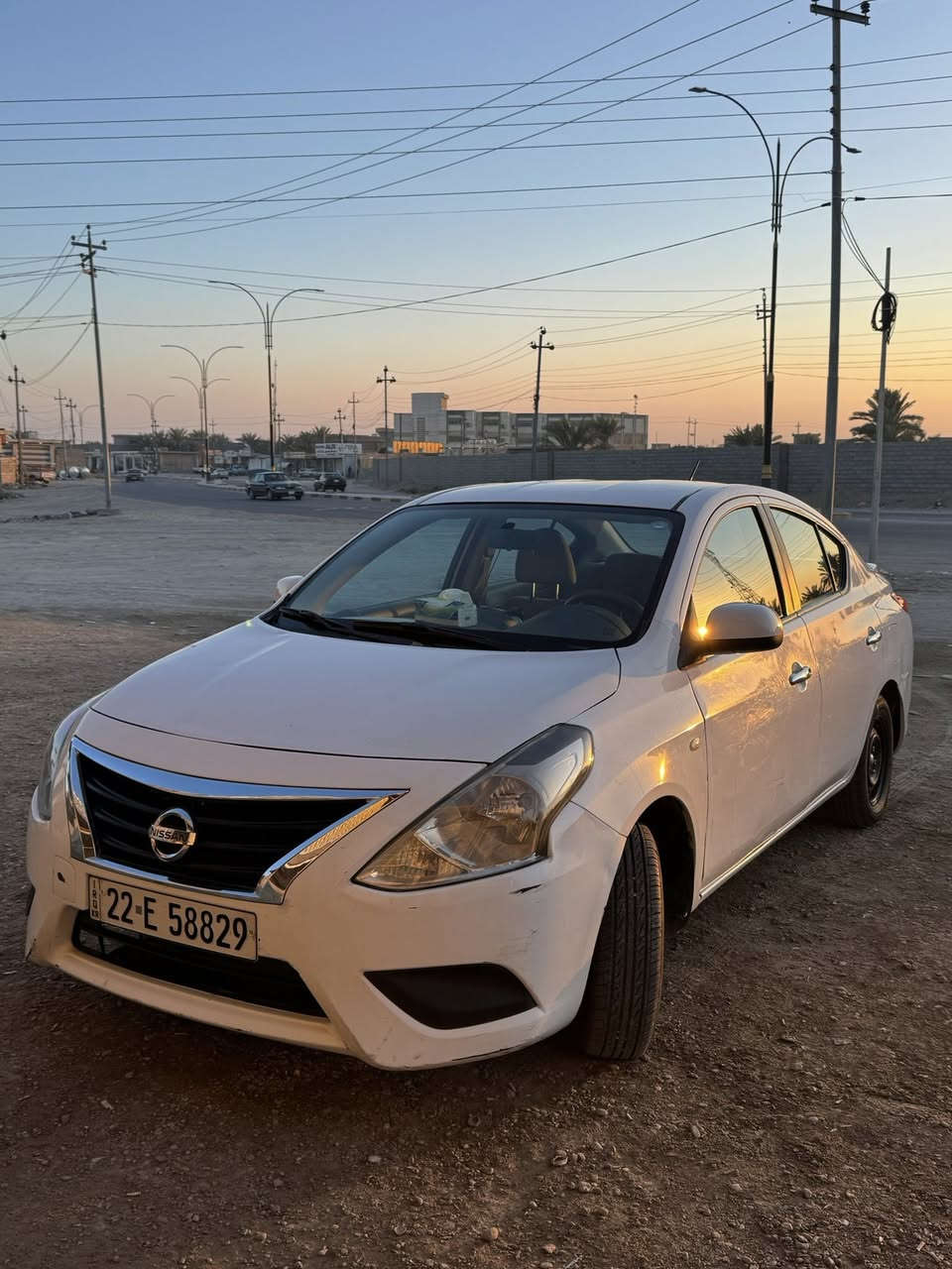 نيسان سني هندي 2019 ابو البليته الزركة رقم اربيل الانكليزي بيها صبغ فقط ربع الباب الي بصف السايق وبارد خفيف بالباب لاخ بدون صبغ جكه خفيفه محرك كير مكفولات تخم تاير تبريد ثلج للبيع بسعر ٩٦ وبيها مجال للاتصال ***********
