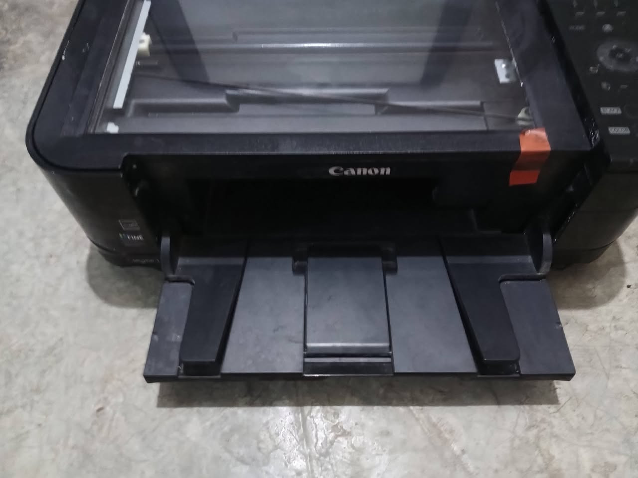 طابعه استنساخ جديد النوعية كانون يشتغل كامل سعر مناسب مكاني شركة طارق ***********
