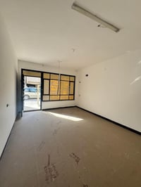 للإيجار 50م في السيدية 650قفل  ❗️ غرفتين وصاله ومطبخ وخدمات صحية الاتص...