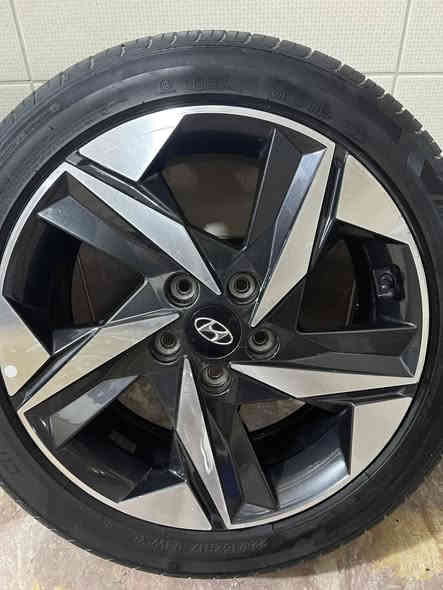 ويل كب و تاير الانترا أصلي 2023 نظيف بدون اي تصليح 
العنوان حي اور قرب جامع الفردوس 
السعر 300 ألف 
***********
