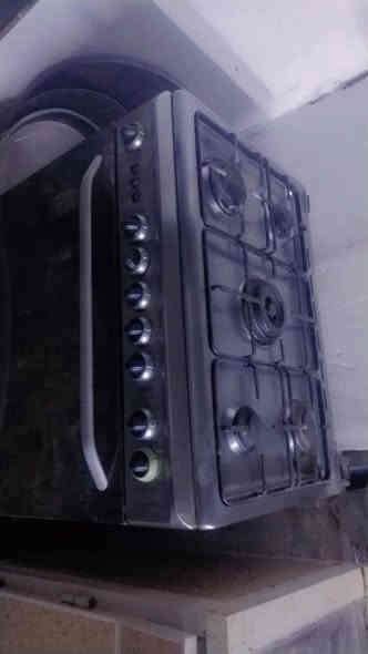 كاونتر جديد حته لاسق بي 
ويا سنك 3قطع  سعر 100
تخم نظيف 100
ثلاجه شغاله ونظيفه مابيهه زنجار 150 
كونفيره لايلون 100 جديده وشغاله والمبرده حديد 50
الطباخ مصري شغال 175 
العنوان بغداد ام الكبر والغزلان 
***********
