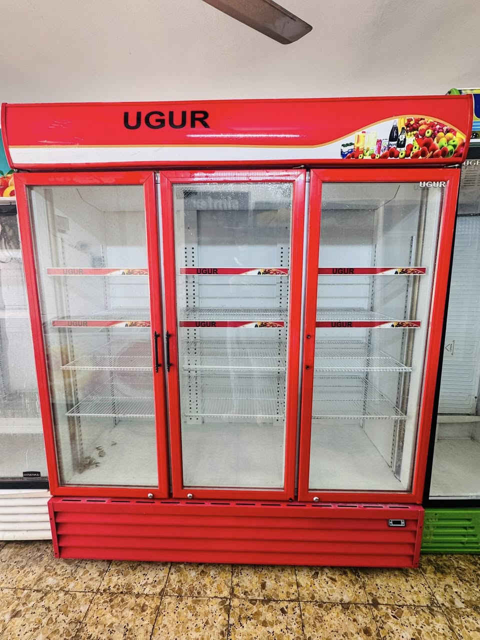 عارضه ثلاثيه للبيع تركي الآصلي🇹🇷 مستعمل نضيف 💯 الشراي يتصل ***********مكاني بغداد
