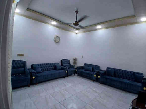 السلام عليكم ورحمة الله وبركاته 
للبيع بيت مساحه 110 متر 
طابقين بناء حديث 2024 
دور الزراعه 2 قرب ابو علاء الهيبي سعره 115  مليون 
 التواصل واتس اب 
***********
