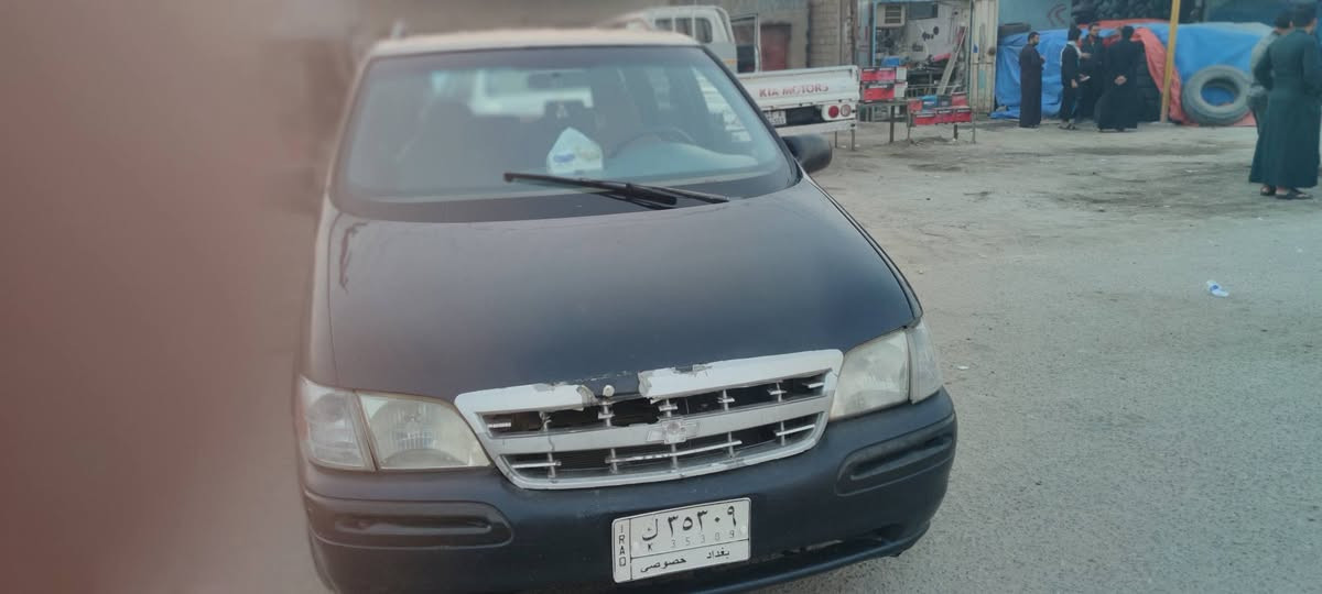 سلام عليكم سياره البيع سبعه راكب حلوه ماناقصه شي مال بيت
سعر 60 كلشي شغال بيه تجي وشوف مكينه وكير بل جيس  
هاذ رقمي ***********
