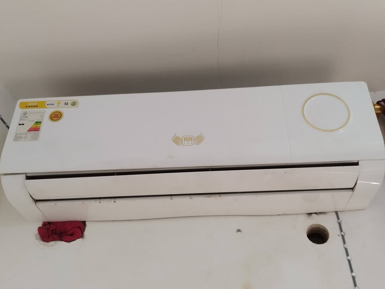 السلام عليكم سبلت للبيع مستخدم 10أيام فقط والحسين بس طگ لبوري وخلص غاز وعفته وشرط تجي تاخذه من بيتي وذا طلع بي شي غير الغاز اتحمل مسئوليه السعر ٣٠٠/الرقم ***********
