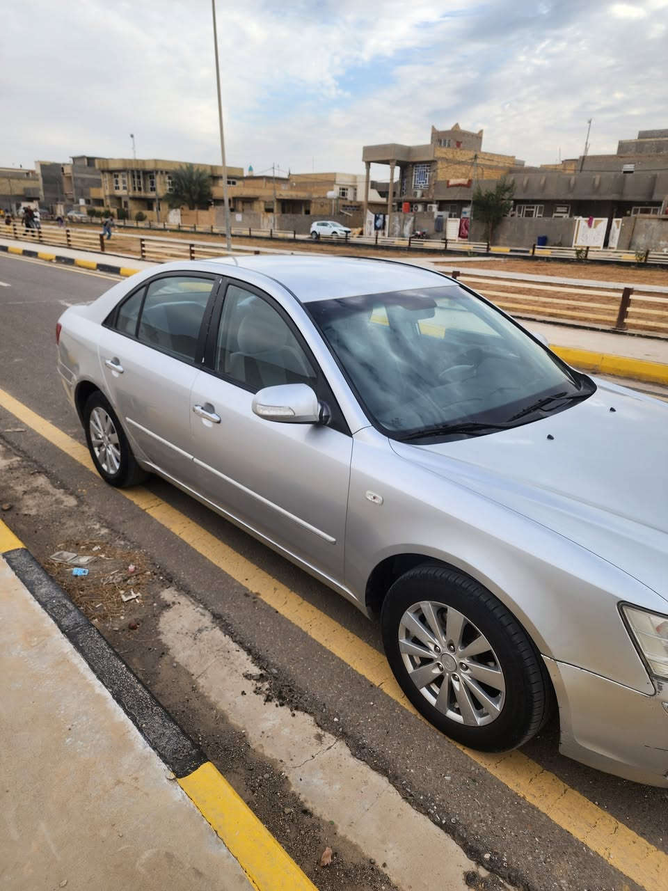 سوناتا 2009 وارد كوري محرك 2000 ب أسمي تحويل مباشر كير محرك تبريد حداديه خير من ألله السياره مكفوله من الصبغ فقط باب خلفي عكس السايق مبدل نفس اللون ... بارد شي قليل وسونارها موجود السعر 107 وبيها مجال شي قليل... رقم الهاتف ***********.     ***********واتساب
