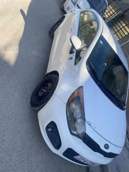 للبيع كيا ريو هاج باك وارد كندي 2013
محرك 1600 GDi گير At اتوماتيك ضرر
جاملغ و بنيد ، هزة و رقم و سنويه جدد
عارضها 80 ورقة بيها مجال قليل ، مكان
السياره بغداد / ***********
