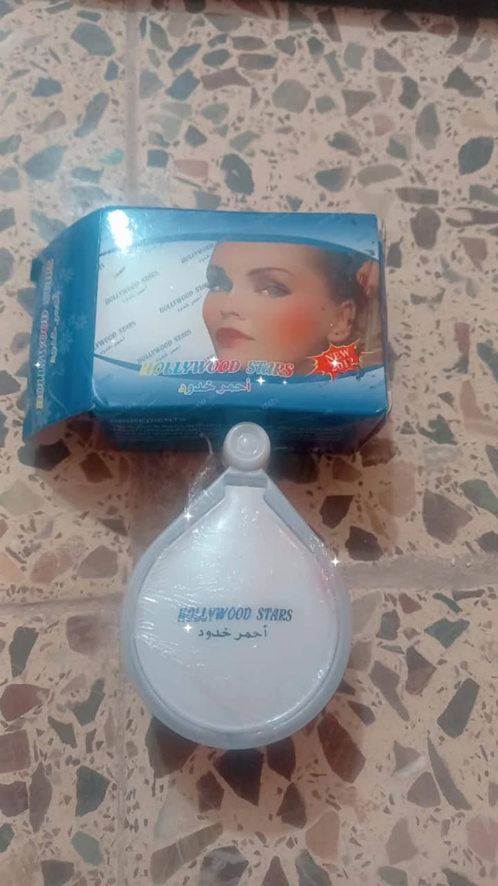 السلام عليكم.. بنات هذا مكياج جديد بس قطعة بي مستعمله اريد ابيعهن محتاجة


**إذا كنت صاحب هذا الإعلان وتريد حذفه لأي سبب، رجاءا أرسل رسالة إلى الدعم الفني**
