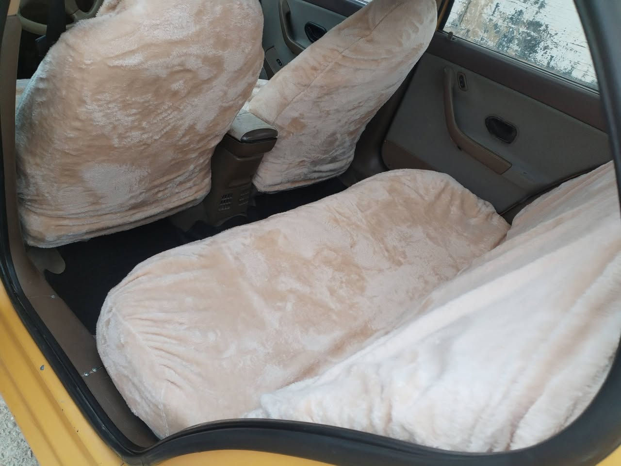 سمند مديل ١١
سياره حلوه ونظيفه ما بيه خياس 
سياره جاهزه 
مطلوبه هيه وغرمات ٥٠٠الف
سنويه نافذه بل ٢١
***********
