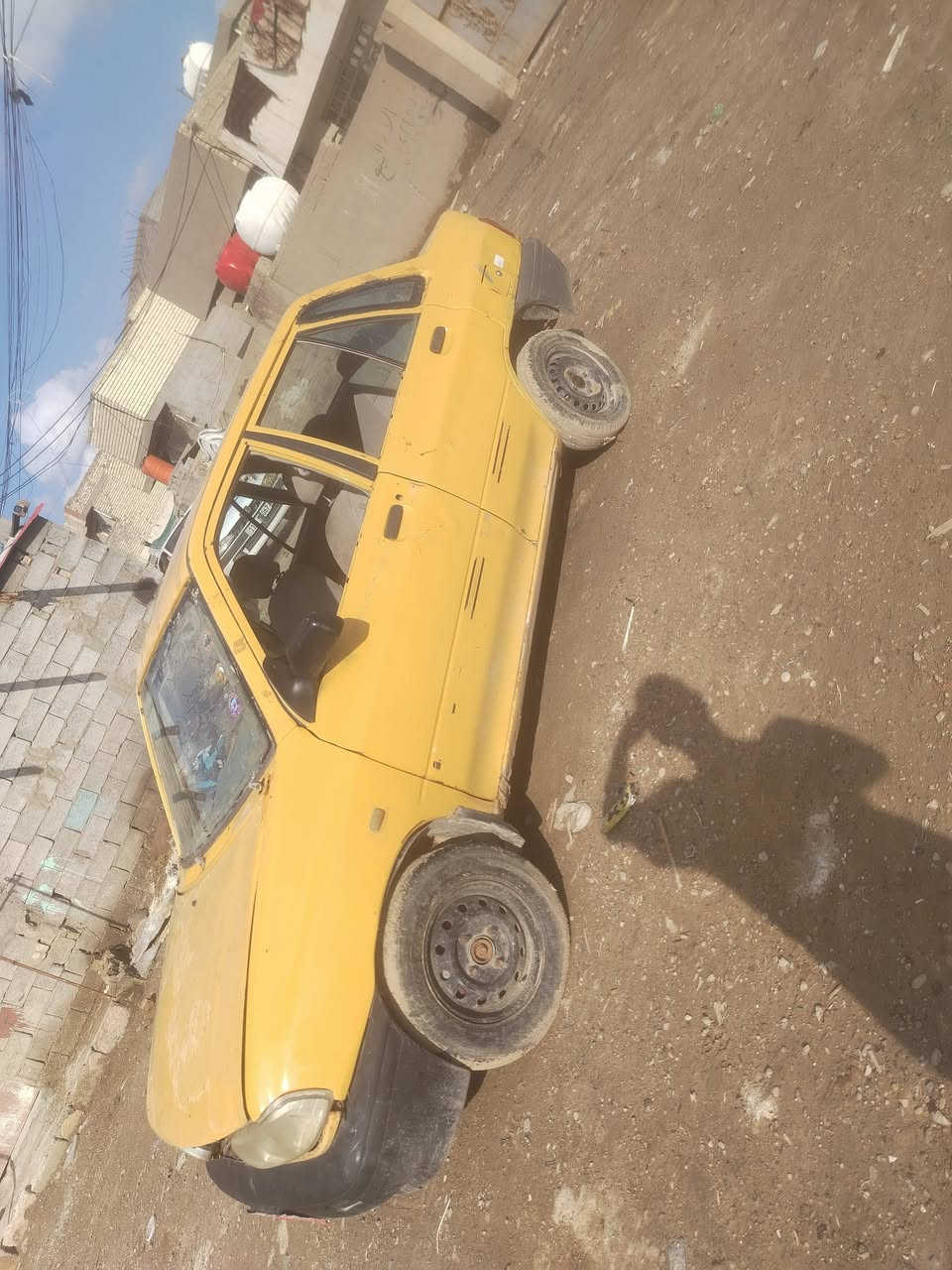 سلام عليكم سايبه للبيع السعر 700 المكان بغداد رقم الهاتف ***********
