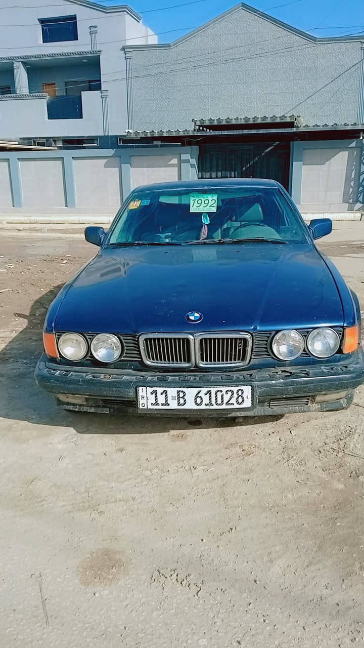 بي ام موديل 92اصل 730.    8سلندر اصل وفصل رقم بغداد 

بسمي اني المالك سنويه بعده ماصاقطه لل 28مكفوله كير مكينه 

حداديه تبريد ثلج تدفءه بل كشنات السياره ماعوزه شي وبيه 

معدل كلش حلو وشلعه تخبل تخم تأير جواه السياره عوزه بس بواور مال ستيرن ودسكات الخلفيه
مكان السياره حله الحمزه الغربي رقم تلفوني ***********
السعر 58وبي مجال بصط
