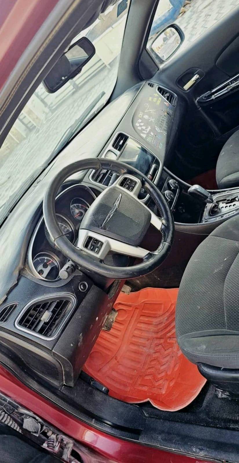 كرايسلر للبيع مستعجل
السعر 80