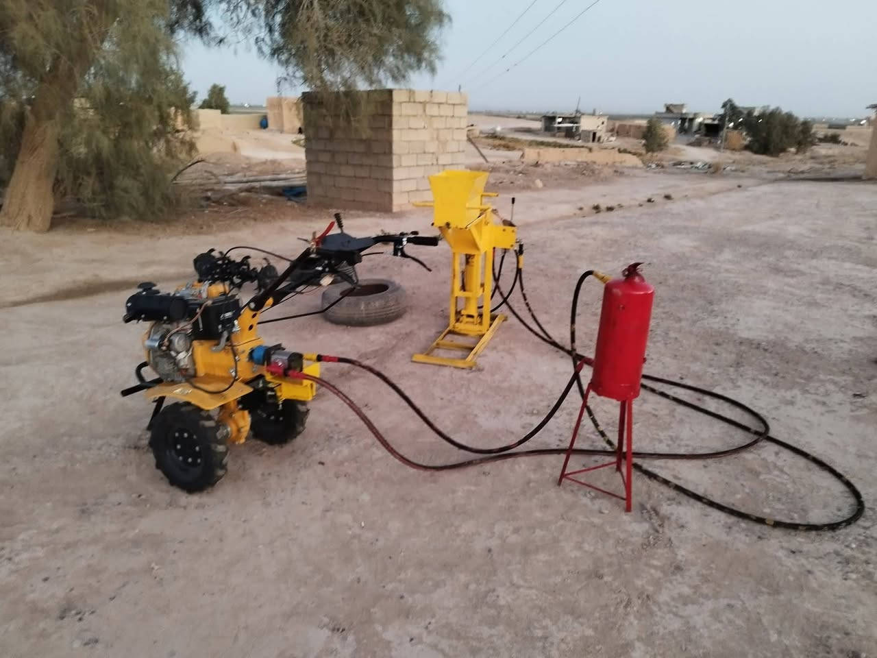 للبيع ..معمل لبن قياس 40 في 20 كبس واحد طن  مع كافه ملحقات مكينه لخبط الطين   جديد غير مستعمل فصال جديد .. السعر 3 مليون . الحويحه الزاب قريه الحلوه


**إذا كنت صاحب هذا الإعلان وتريد حذفه لأي سبب، رجاءا أرسل رسالة إلى الدعم الفني**